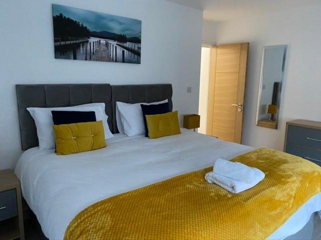Marie'S Serviced Apartments- 2 Bedroom City Stay Бедфорд Экстерьер фото